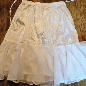 Vintage White Petticoat Crinoline Half Slip Tulle Ruffle Waist Size Small 5-6
